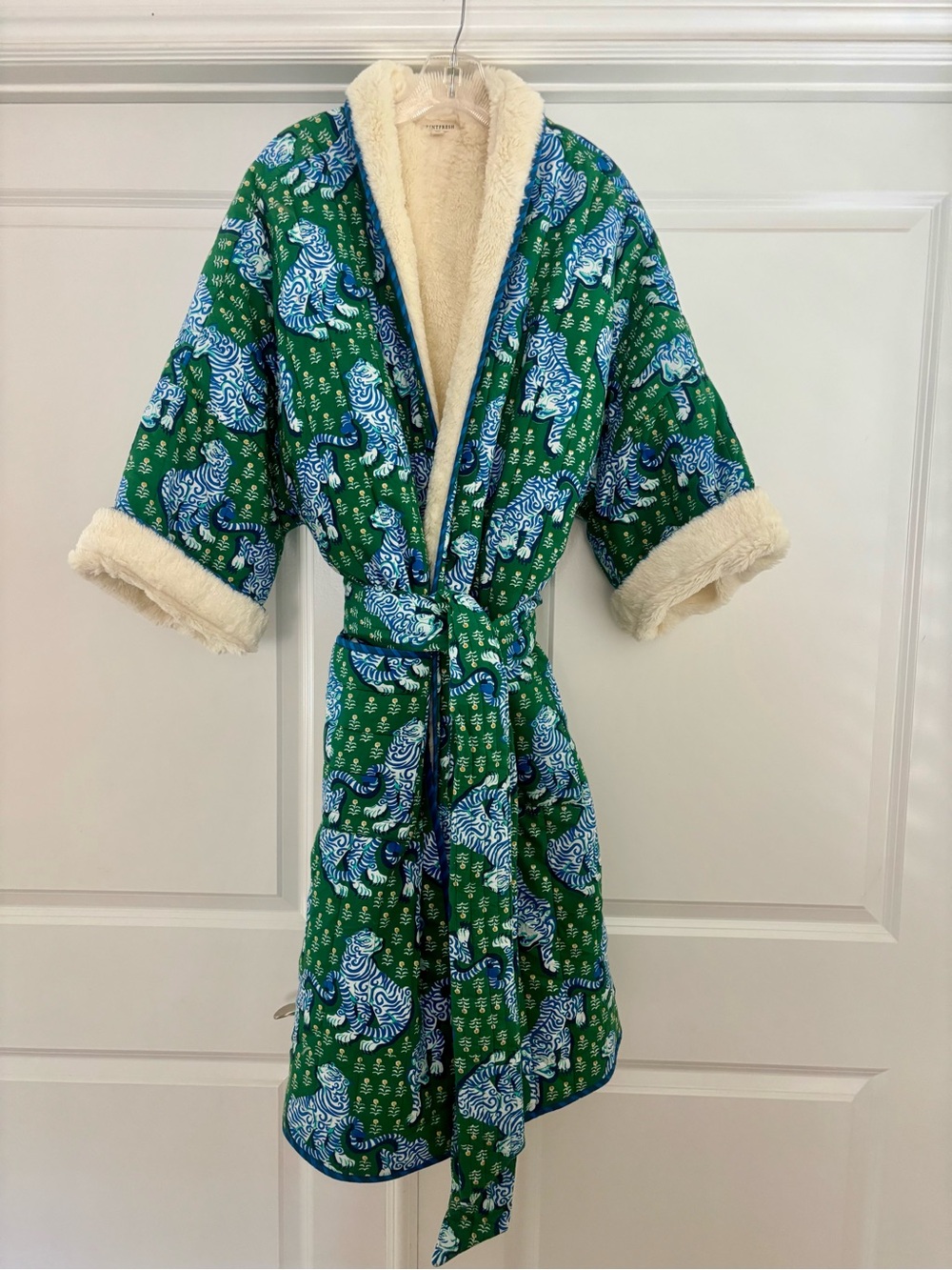 Printfresh Quilted Sherpa Lined Robe Tiger Queen Jade Print Size L/XL - Picture 2 of 9